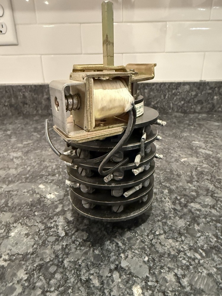 ElectroSwitch Series 24 Lock-Out Relay Rotary Switch 7804D 8643 Used