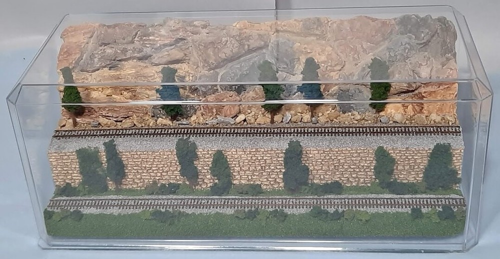 Z SCALE 13" 2-LEVEL ROCK CLIFF -DISPLAY CASE -FOR ANY Z TRAIN