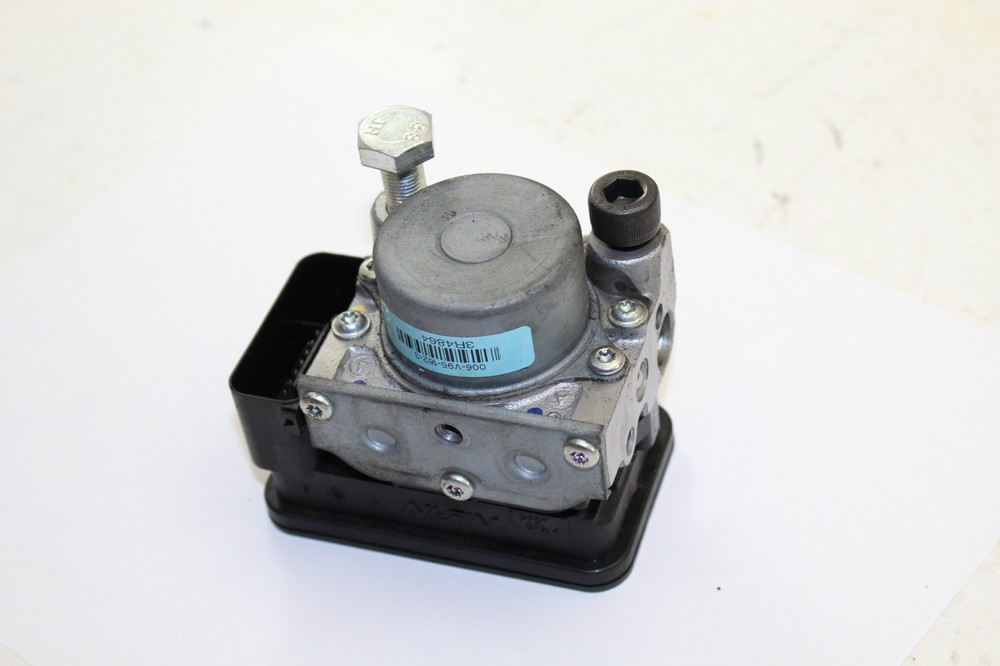 16 17 18 HONDA CBR500R HYDRAULIC ABS PUMP UNIT MODULE - *GOOD*