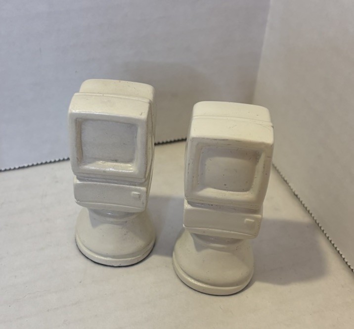 Unique Chess Pieces Ceramic - Pieces Only not complete technology related