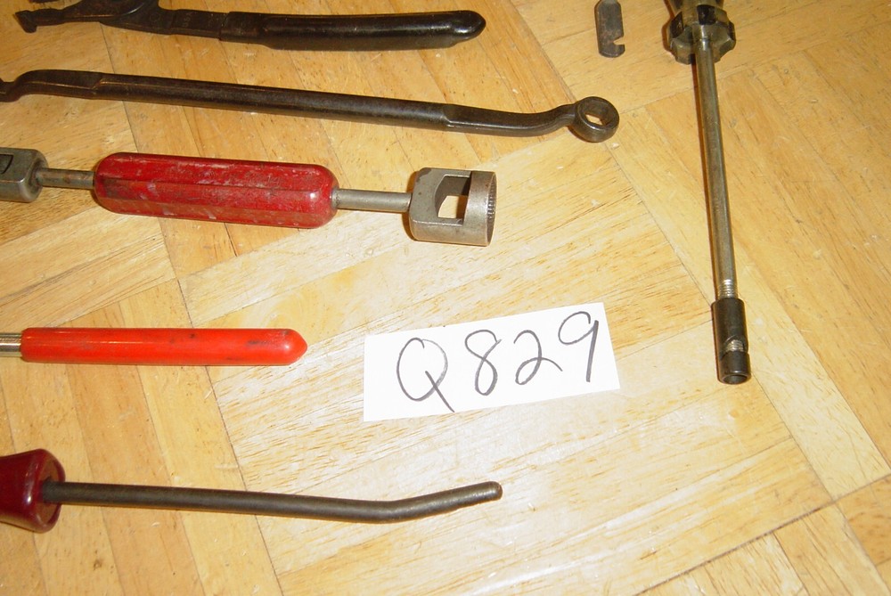 MATCO TOOLS 8 PIECE ASSORTED BRAKE TOOLS BLEEDER, SPRING, INSTALLER, RETAINER +