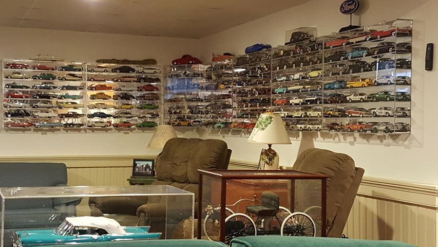 Model Diecast Display Case 1/18th Scale 4 car Horizontal