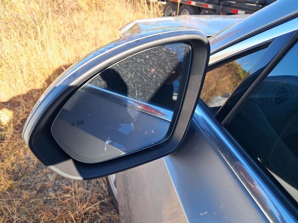 ENVISION 2023 Glove Box 4854715