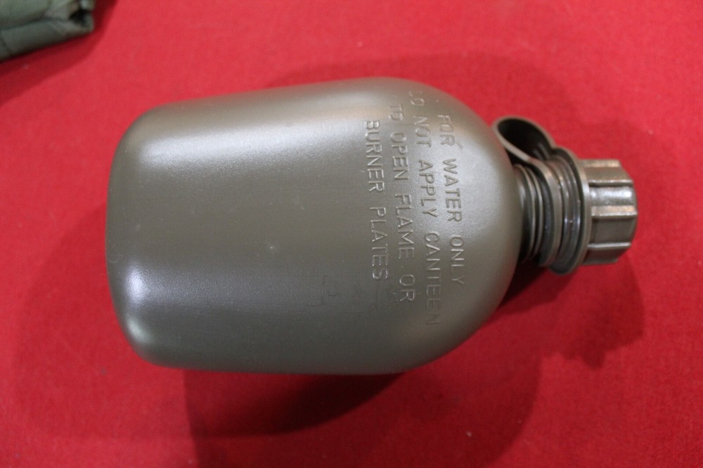 MILITARY SURPLUS PLASTIC  WATER CANTEEN NEW OLD STOCK
