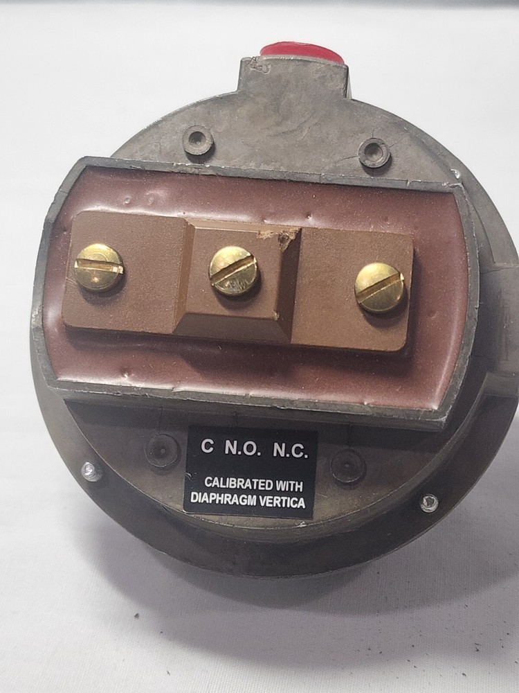 Bec Controls Air Pressure Proving Switch R72C1G -216