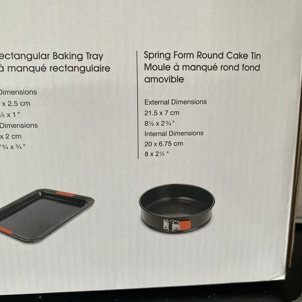 Le Creuset Non-stick Metal Bakeware 7-Piece Set