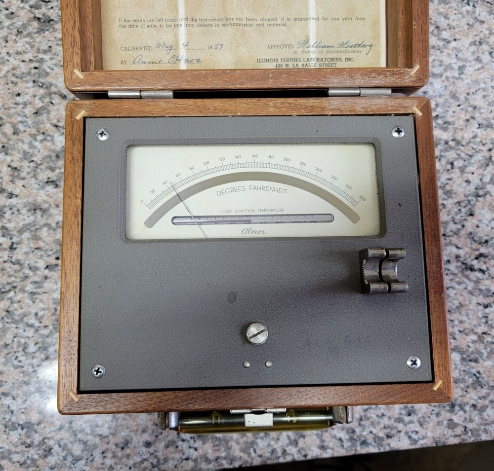Vintage Alnor Type 4200 Portable Pyrometer