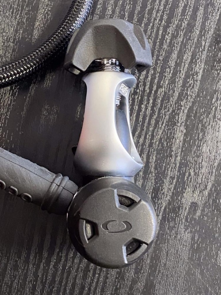 OCEANIC ALPHA CDX REGULATOR.