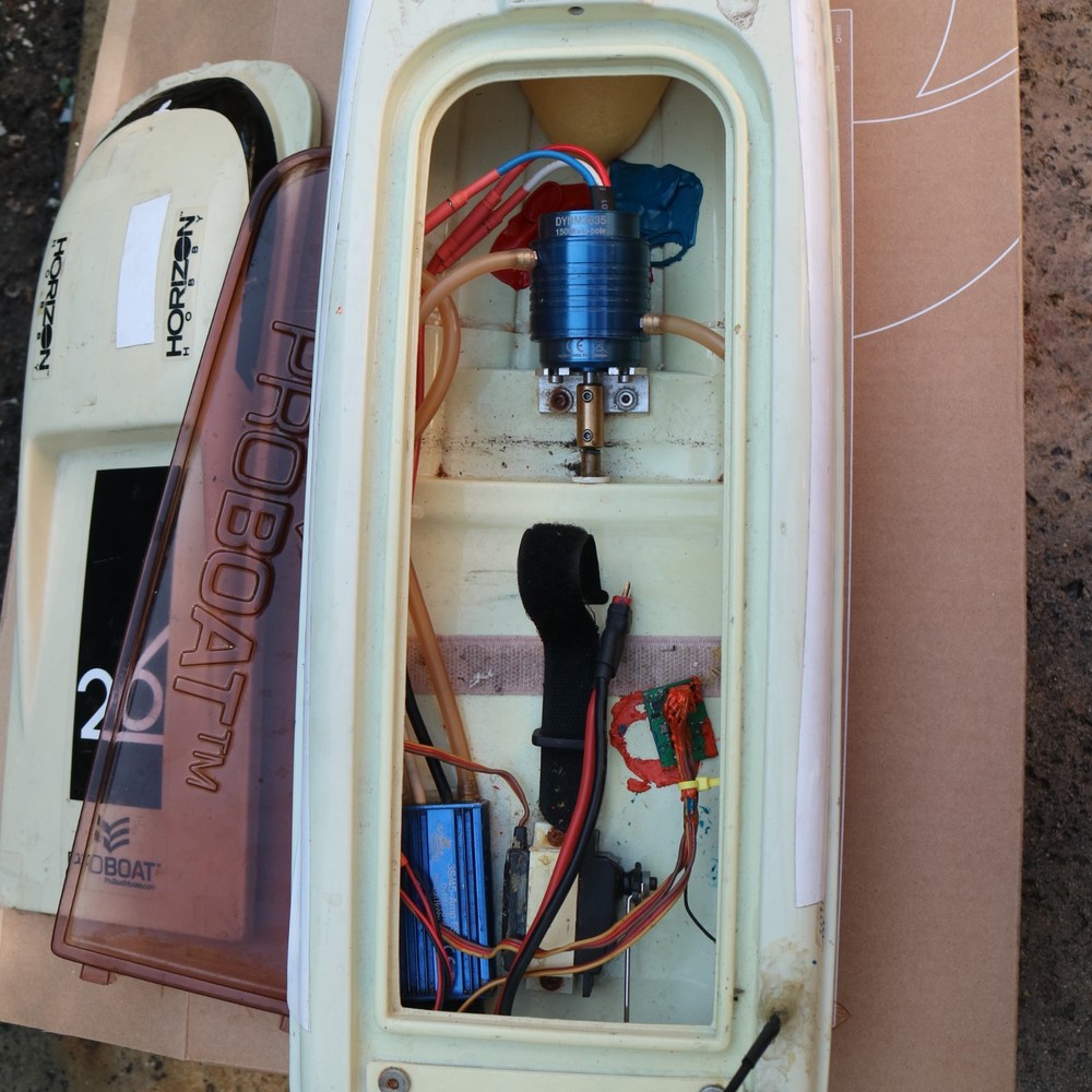 pro boat shockwave RC boat