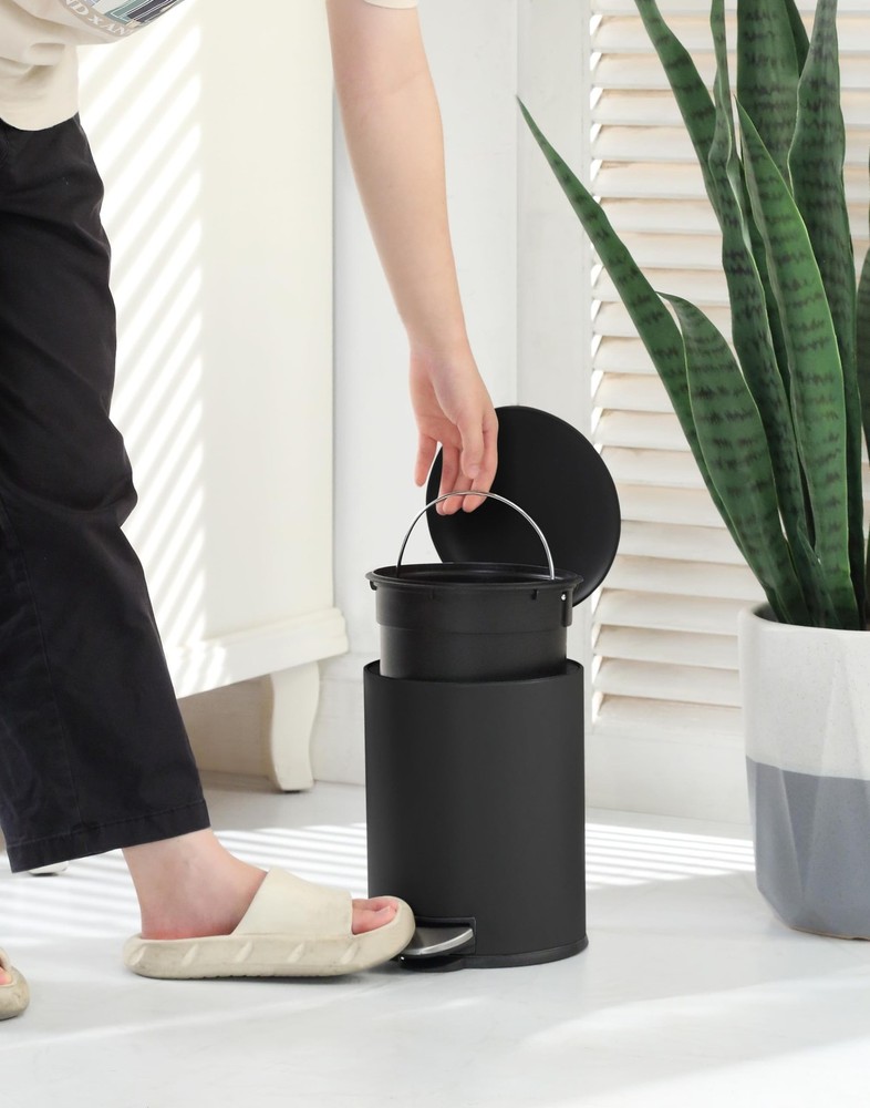 SunnyPoint 3L (0.8 Gallon) Mini Trash Can with Lid – Small Step-On Garbage