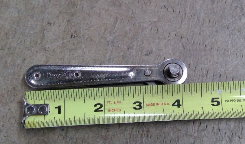 Oxwall 1/4" Drive Small Ratchet 4 1/4" long.