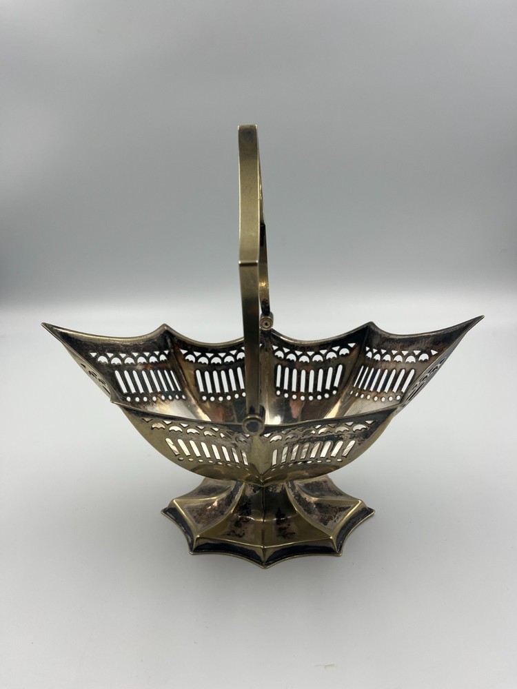 Beautiful Vintage Silver Plated Bon Bon Dish.