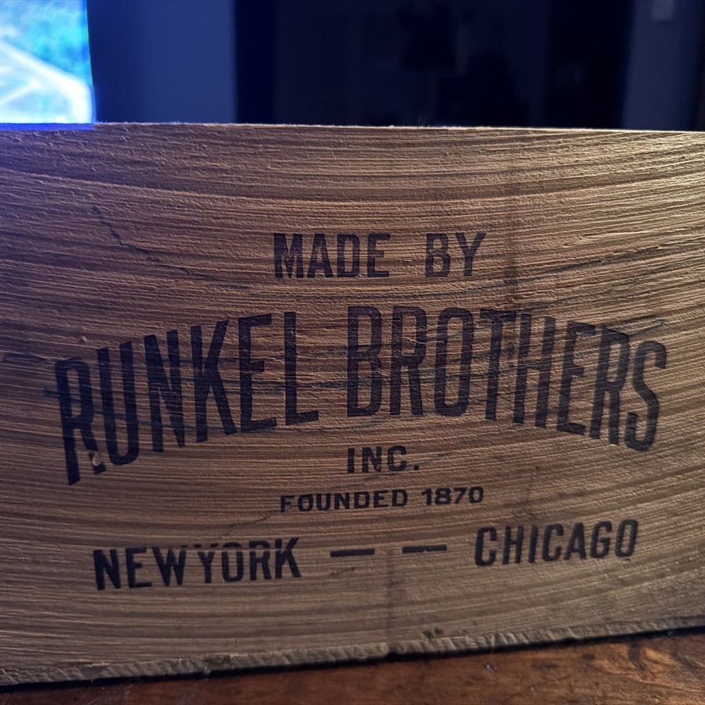 Runkel Brothers Wood Box Runkomalt