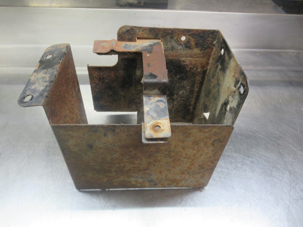 2005 Arctic Cat 500 4x4 Auto TRV battery box