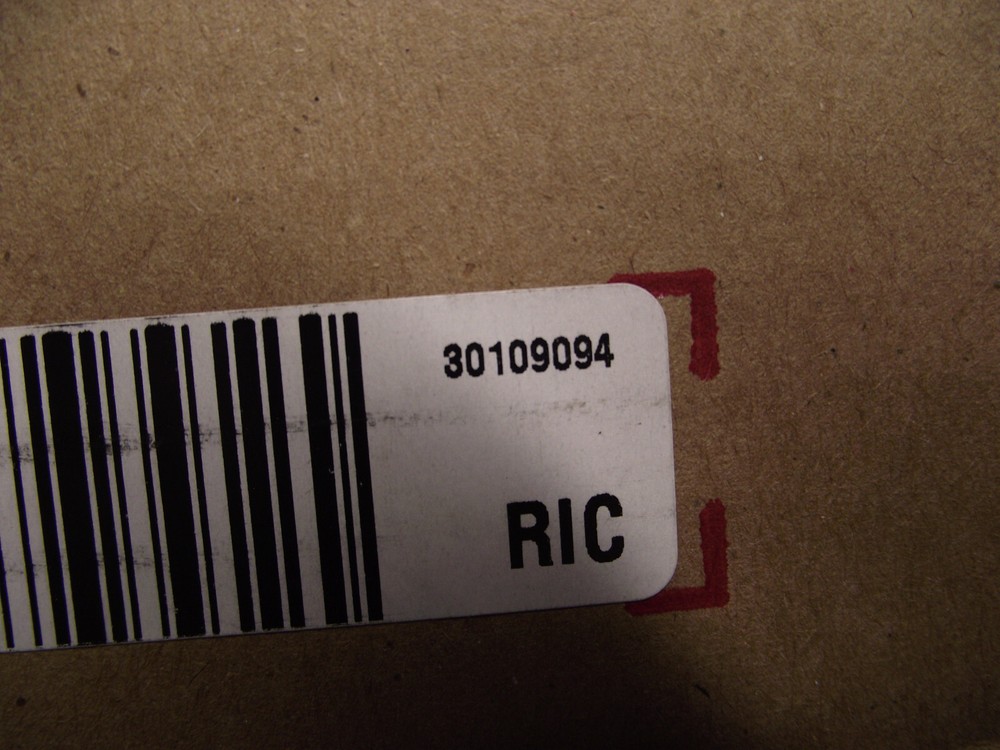 RICHELIEU KITCHEN UTENSIL INSERT 21-1/2 X 21-1/2" WHITE