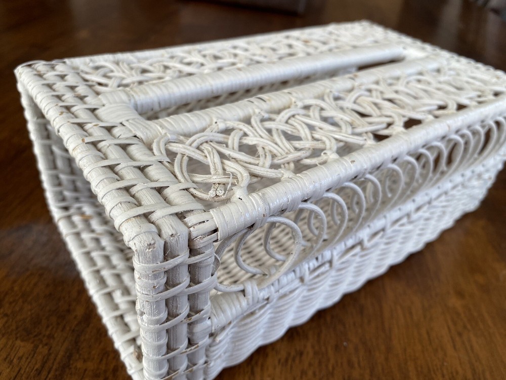 VINTAGE White Wicker Rectangular Tissue Box Holder Cover BOHO Shabby Chic Rustic