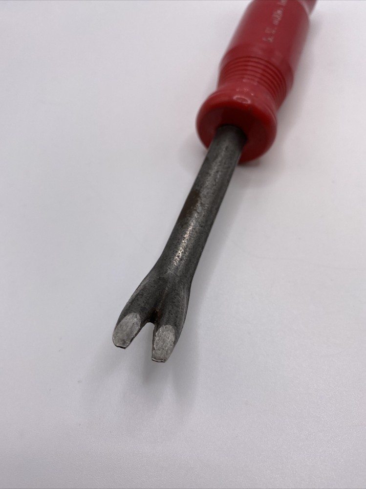 Vintage 7" G.W. Mount Upholsterer’s Tack Puller / Hand Tool Red Handle EUC