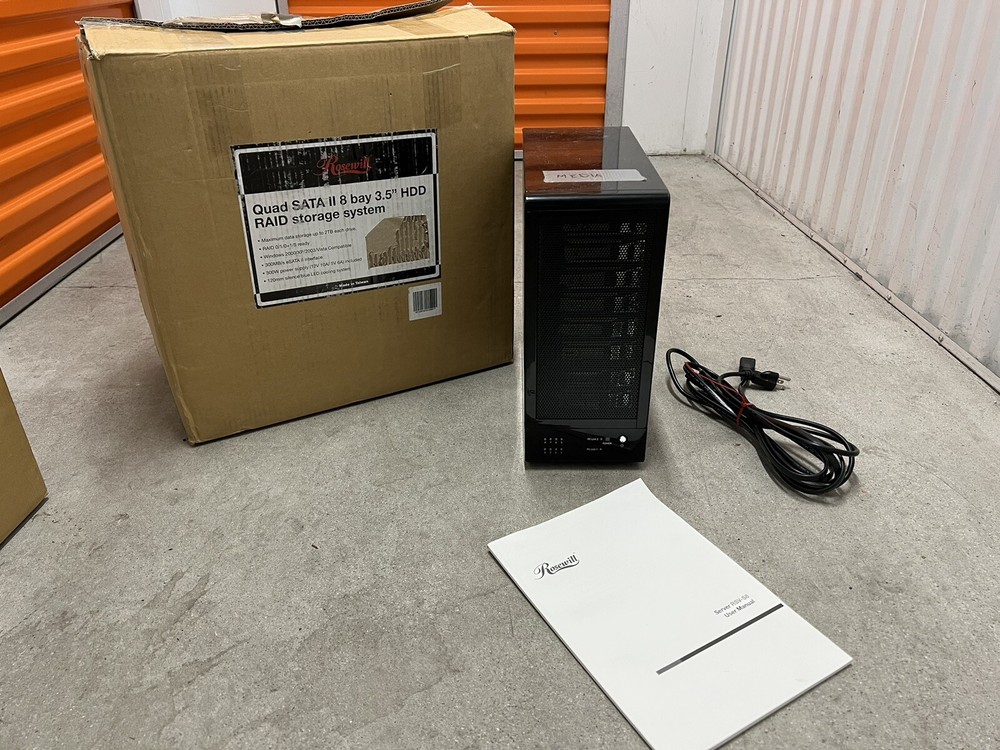 Rosewill RSV-S8 8-Bay 2.5" & 3.5" RAID Storage Enclosure System Server C32