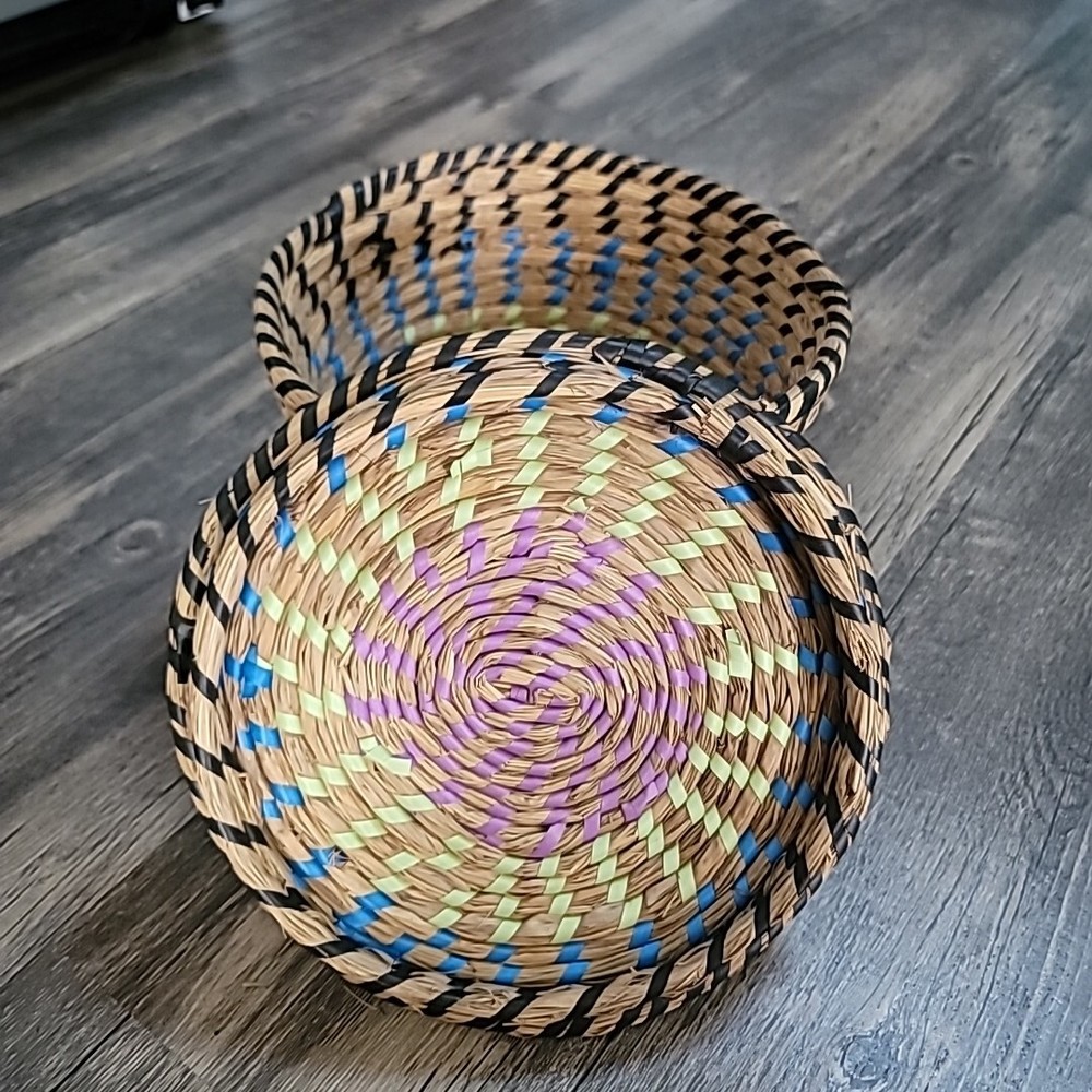 Colorful Straw Nesting Baskets (3)