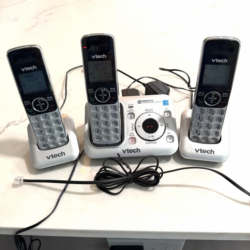 VTech CS6429-3 Cordless Phone System Digital Answering Machine 3 Handsets Works