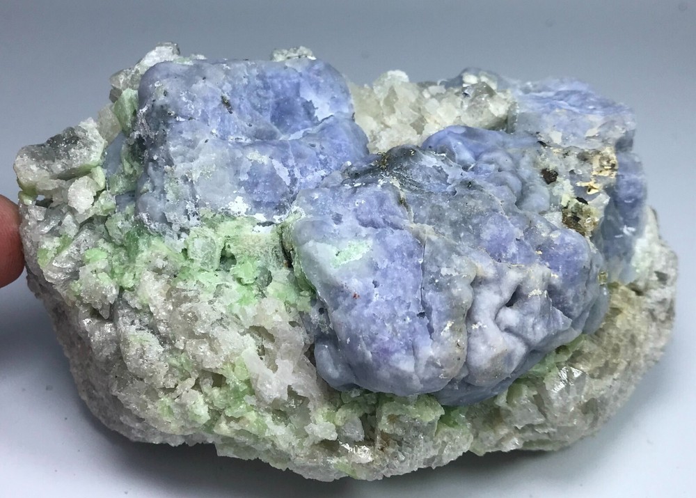 510 GM Fluorescent,Phosphorescent Hackmanite on matrix Sar e Sang Afghanistan