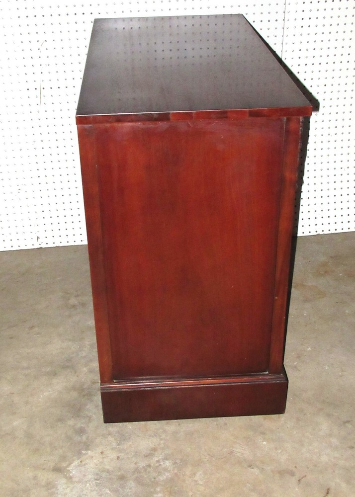 Mahogany Server