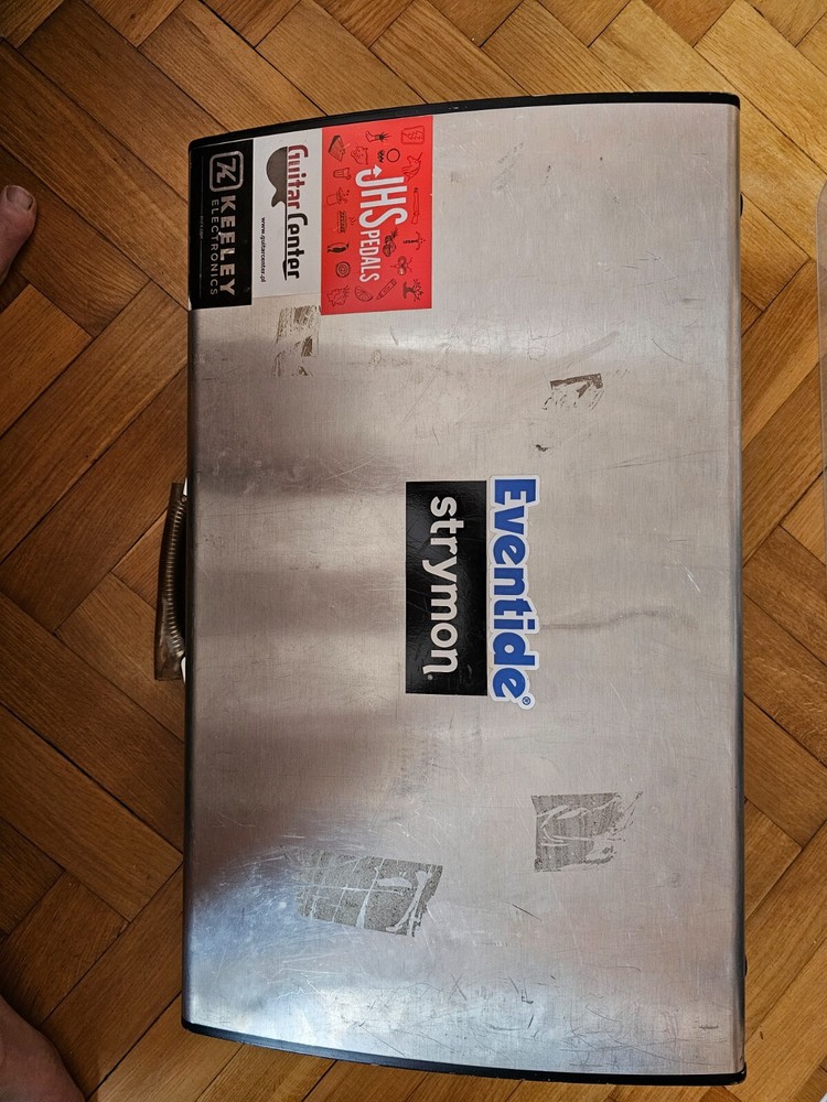 Complete Schmidt Array guitar pedalboard