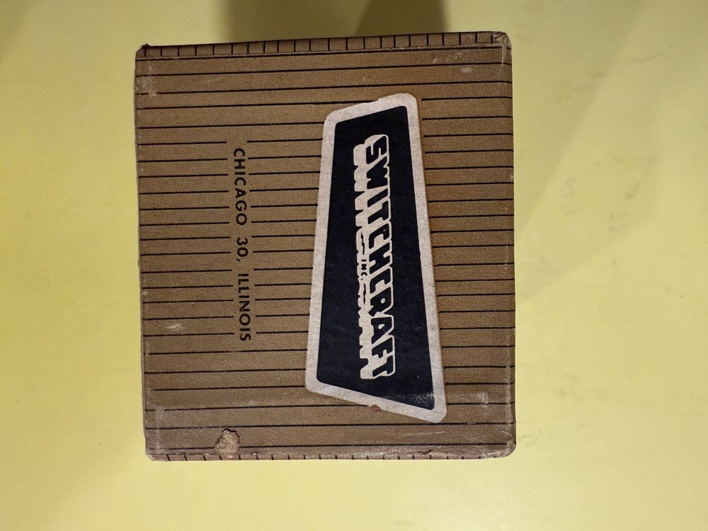 VINTAGE RETRO Switchcraft STEREO SPEAKER SELECTOR SWITCH Wall Plate With Box NOS
