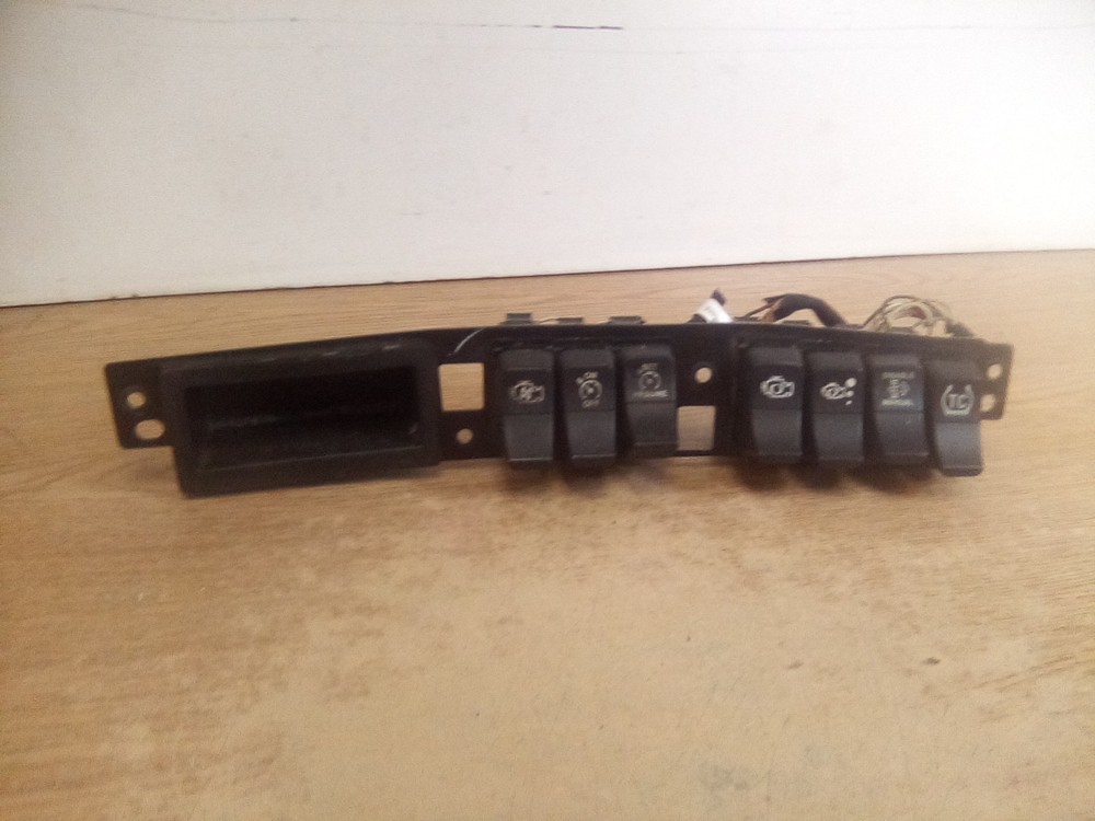 Kenworth T680 Switch Dash Panel S06-1074-601