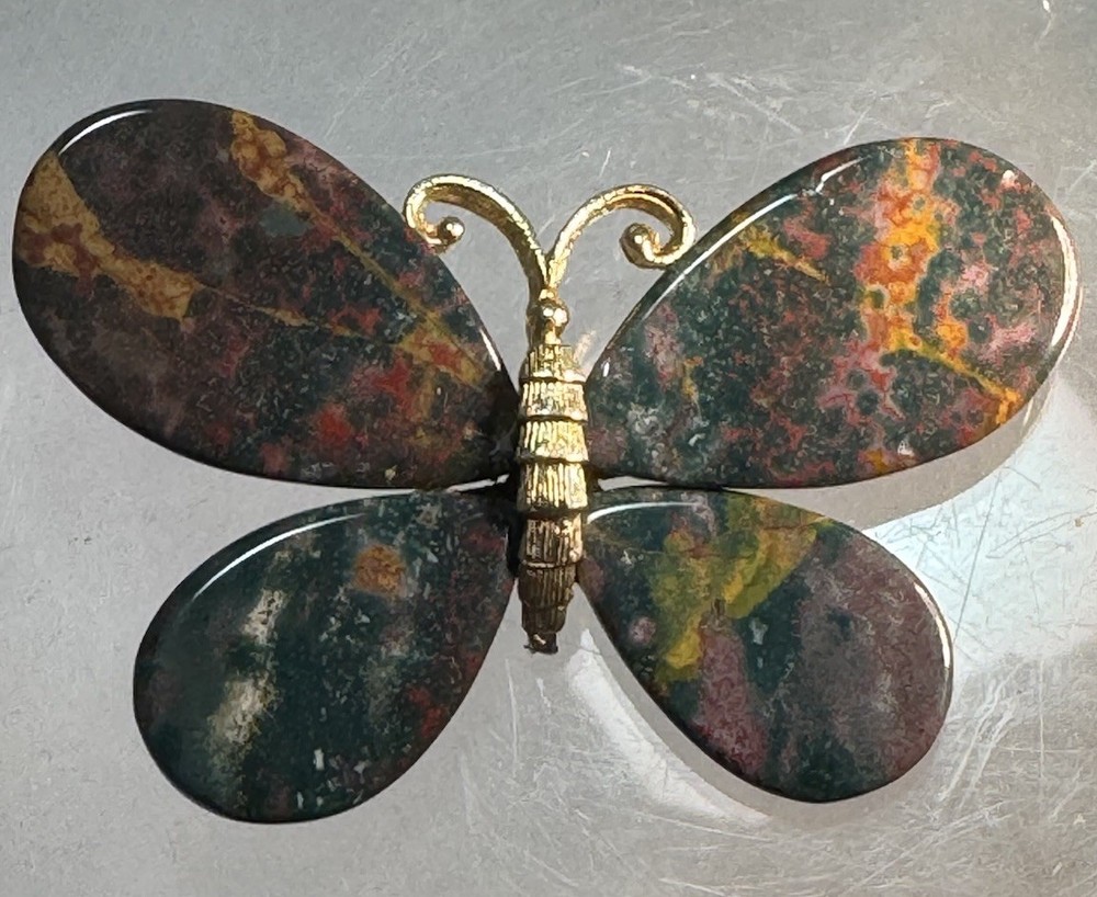 VTG POLISHED STONE BUTTERFLY PENDANT