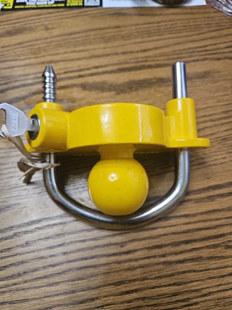 Boat, camper, trailer Lock W/2 Keys