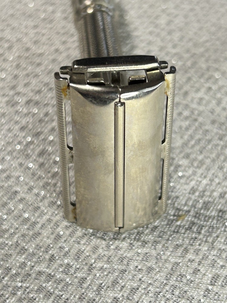 Vintage 1960s GILLETTE Adjustable Fat Boy Razor Case