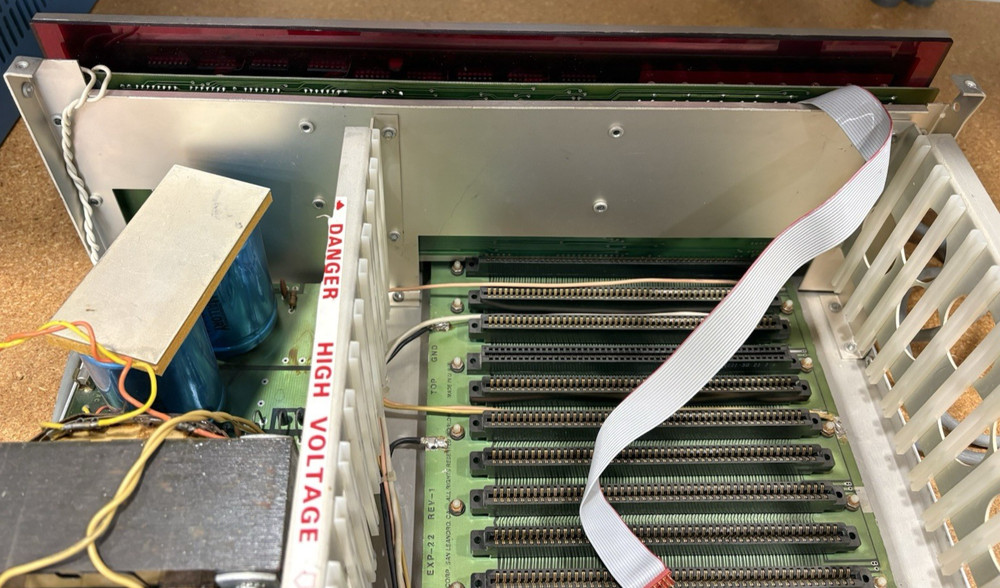 VINTAGE ORIGINAL IMSAI 8080 COMPUTER CASE **POWERS ON/NO TOP/NO BOARDS**
