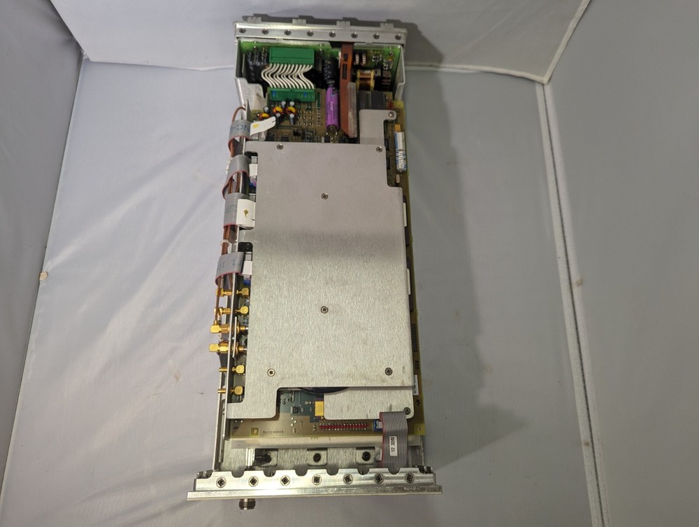 HEWLETT PACKARD 70311A CLOCK SOURCE