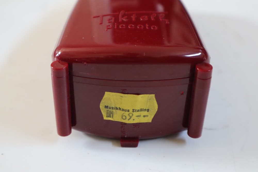 Wittner Taktell Piccolo Keywound Metronome Ruby Red #834