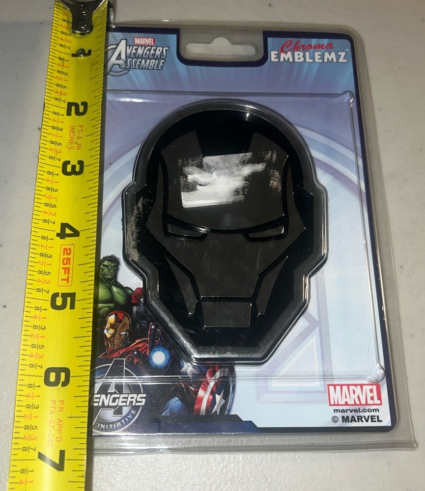 Marvel Avengers Assemble Chrome Emblemz
