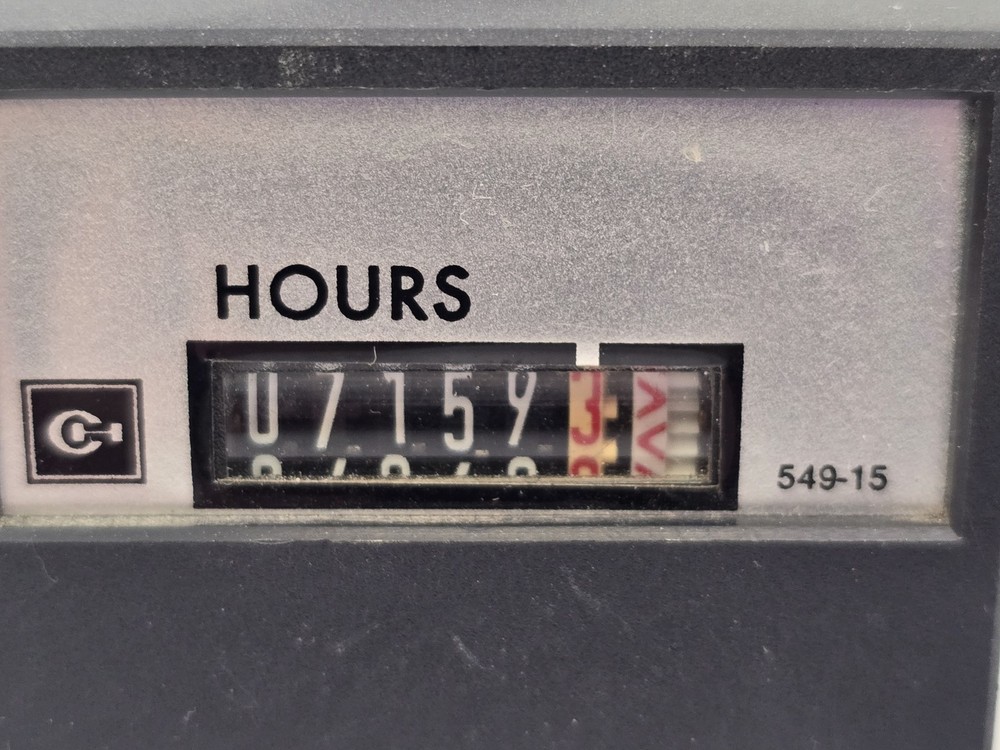 Krompton 549-15 Elapsed Time Meter Panel Mount 120V Hours