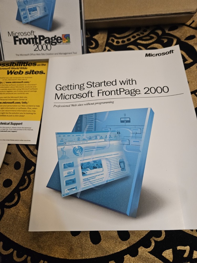 Microsoft FrontPage 2000 – Full Retail Version – NEW Web Design Software