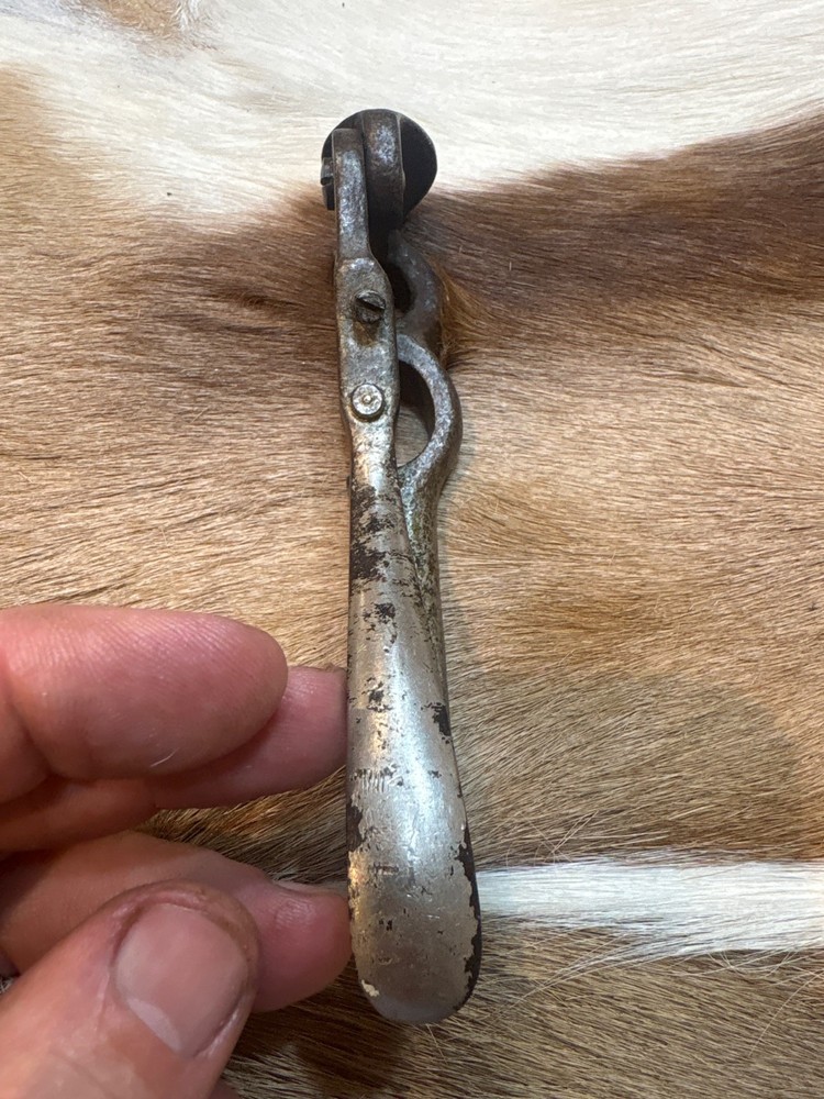 VINTAGE Shotshell 12 gauge De-Capping Reloading Tool.