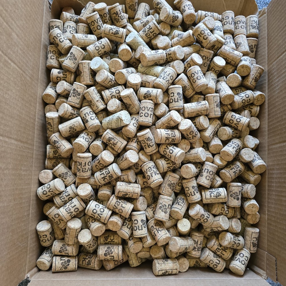 Premium Natural Wine Corks Set Over 500 Straight Corks for Crafts