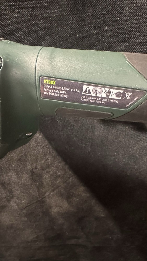 Greenlee Gator Tray Cutter