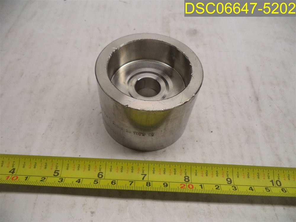 1 1/2" x 1/2" Reducer, Socket Weld 304L SS A/SA182 Pipe Fitting 3M Smith Cooper