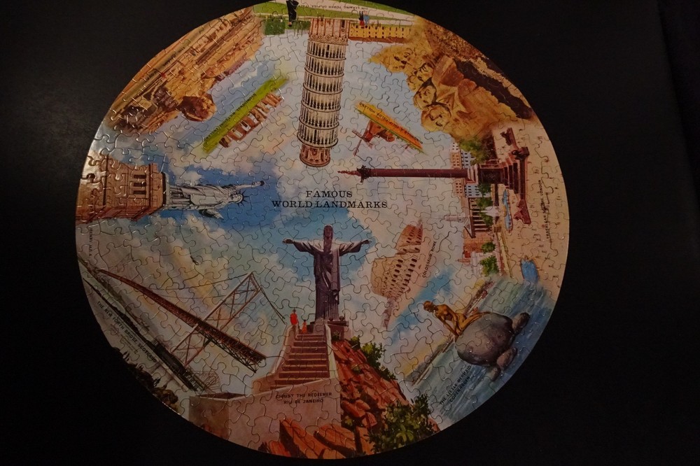 Vtg 1966 Springbok Circular Puzzle "Famous World Landmarks" C934 Complete!