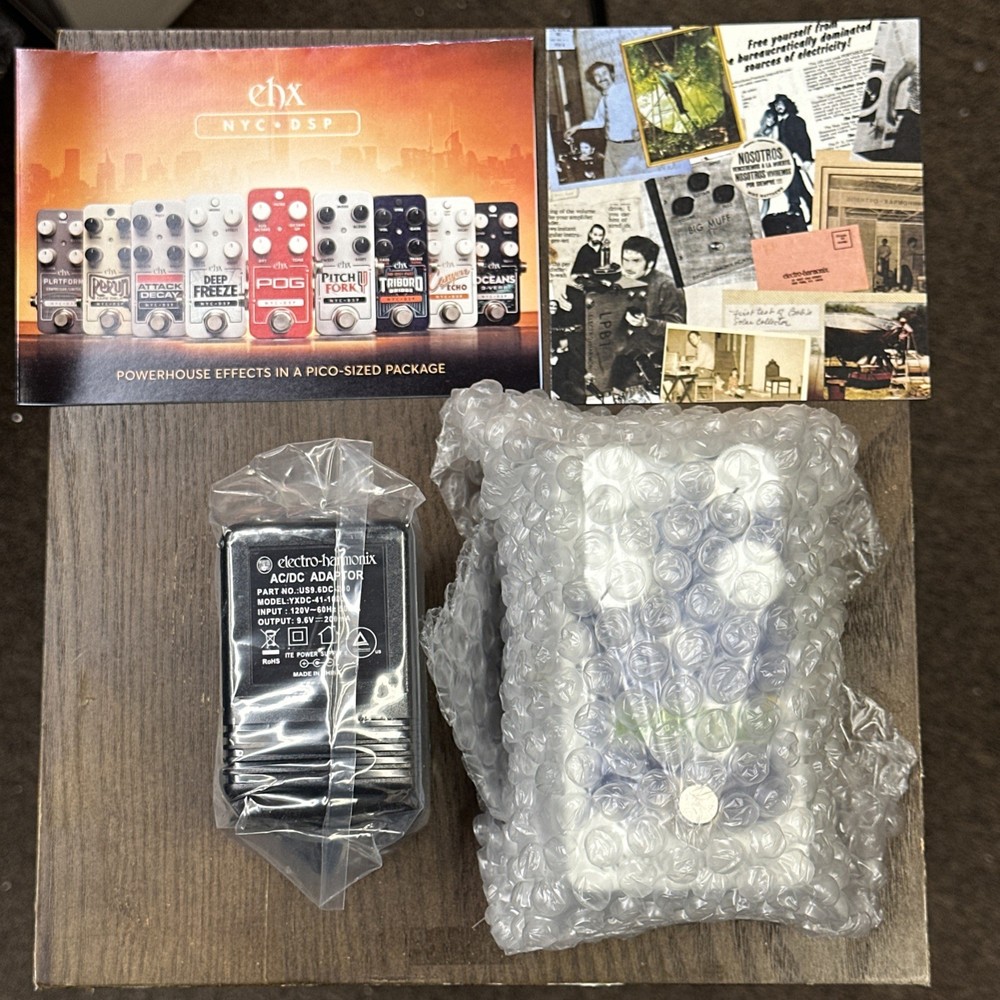 Electro Harmonix EHK MOD 11 Modulator Guitar Effects Pedal Modulation trem phase