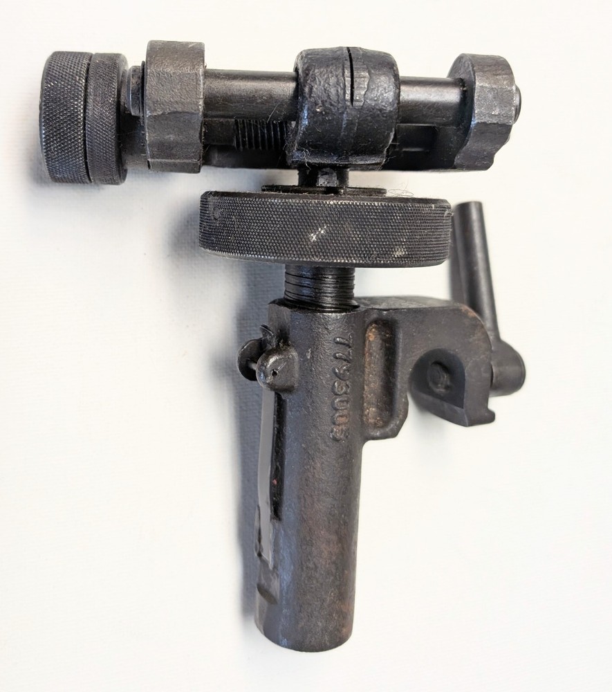 .30/.50 Cal. Traverse and Elevation Mechanism