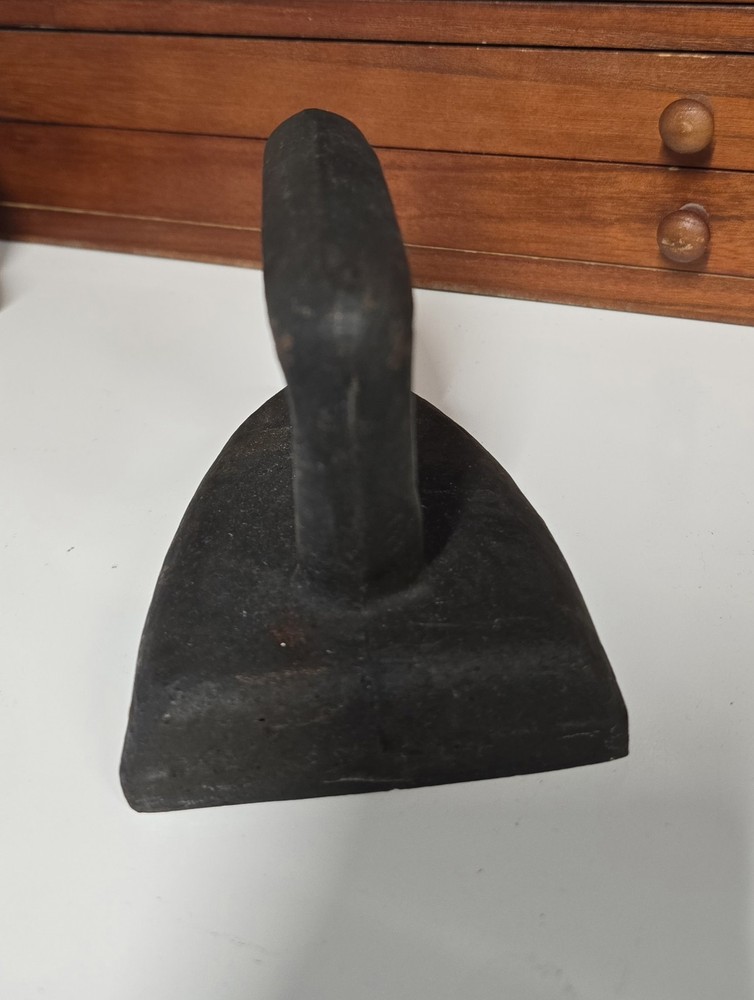 Vintage Cast Iron Flat Iron Vintage
