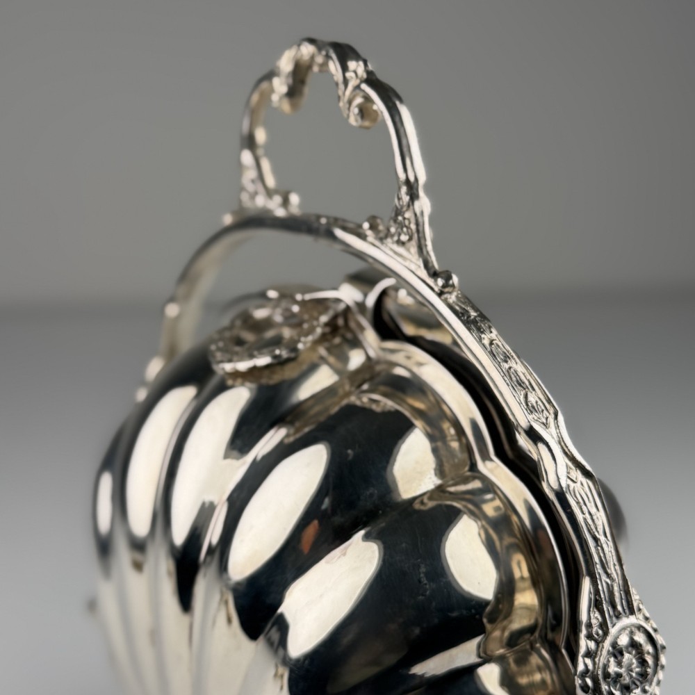 Victorian Silver Plated Shell Folding Biscuit Bun Warmer FB Rogers Silver Co 515