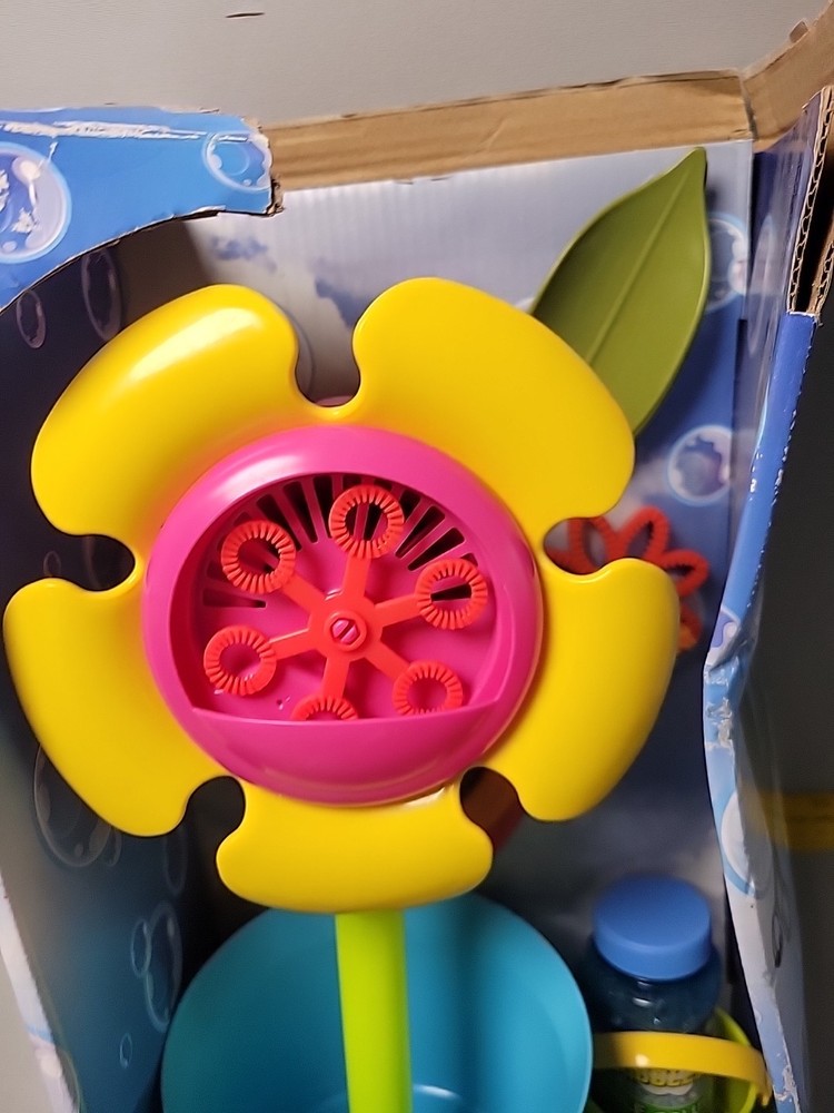 MAXX BUBBLES FLOWER POT BUBBLE BLOWER , (BOX FAIR)