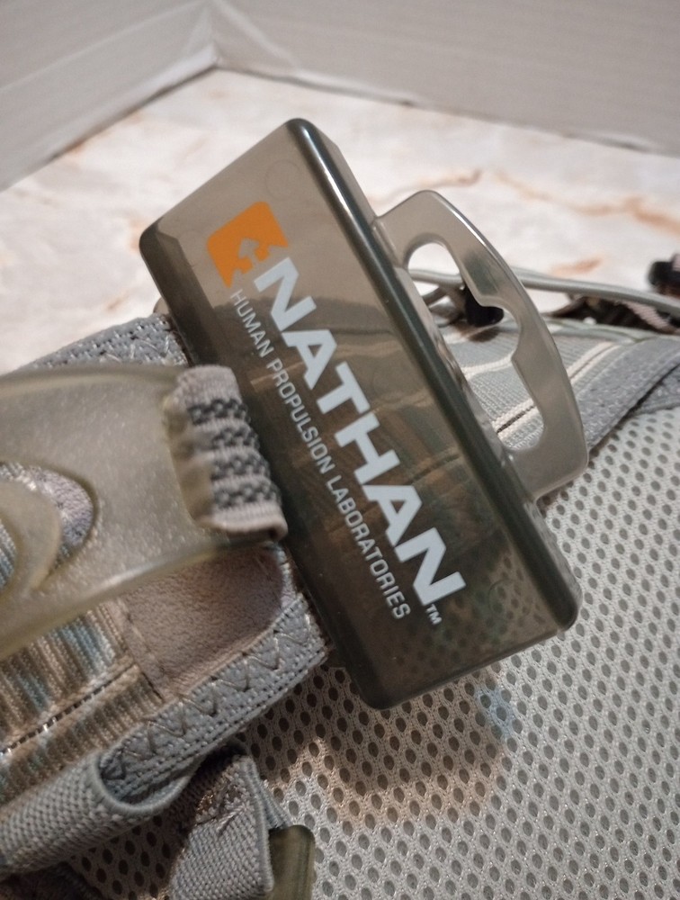 NATHAN RUNNING HYDRATION BELT Trail Mix Hydration Gray Adjustable Unisex