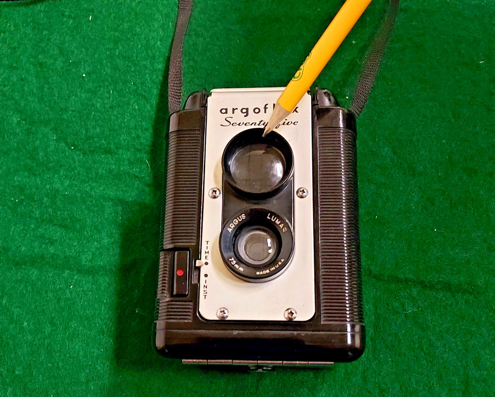 Vintage Argoflex seventy-five camera with flash attachment - working READ